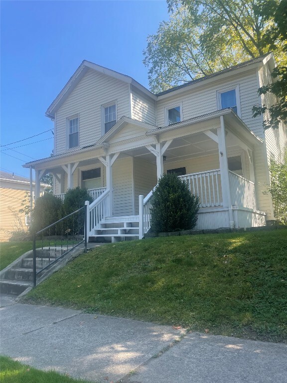 Property Photo:  762 Chenango Street  NY 13901 