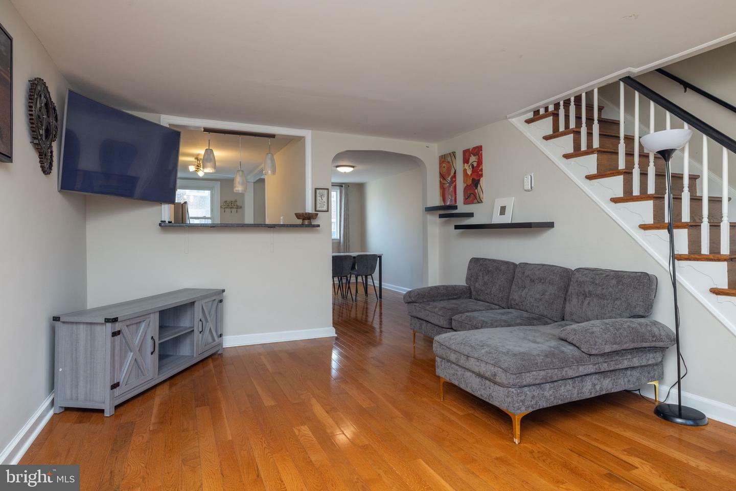 Property Photo:  104 W Berkley Avenue  PA 19018 