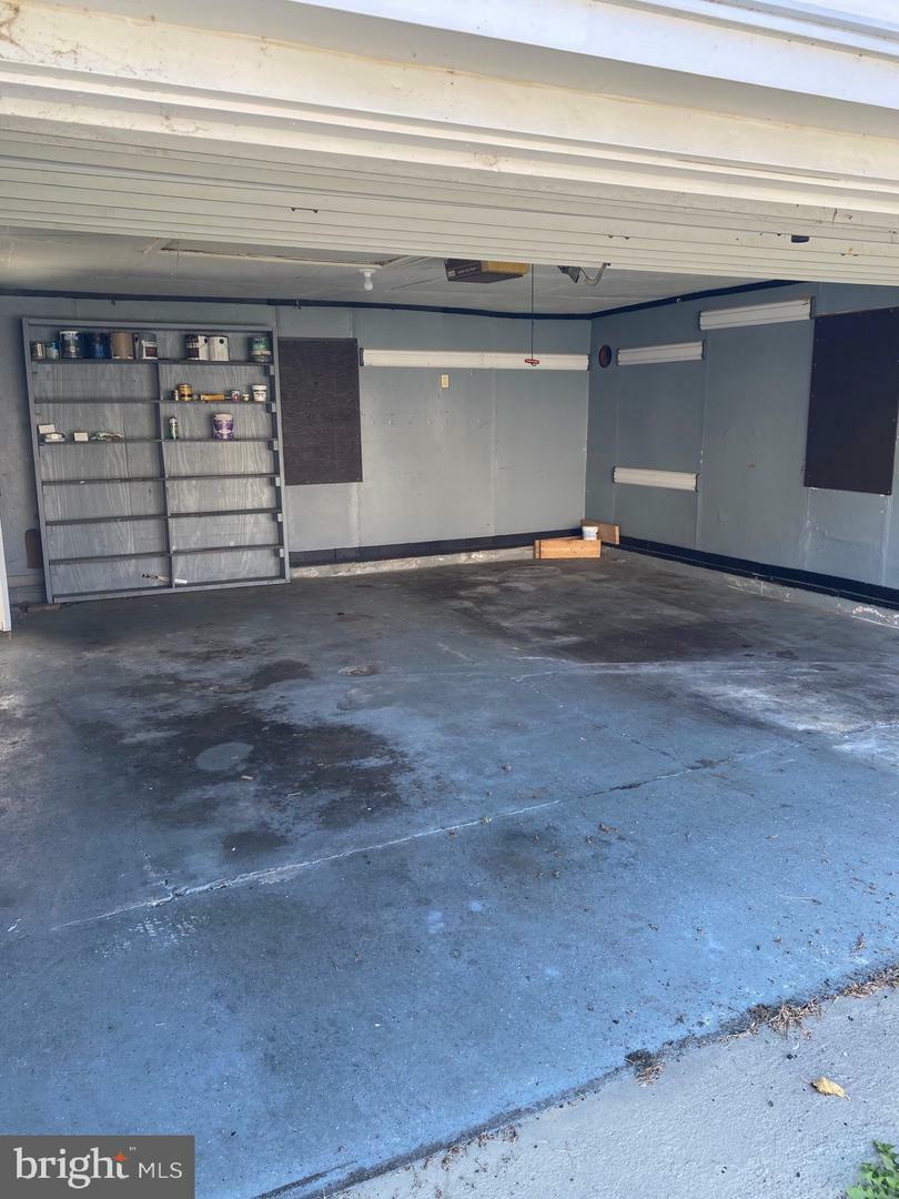 Property Photo:  1527 E Caracas Ave Garage In Rear Ally  PA 17033 