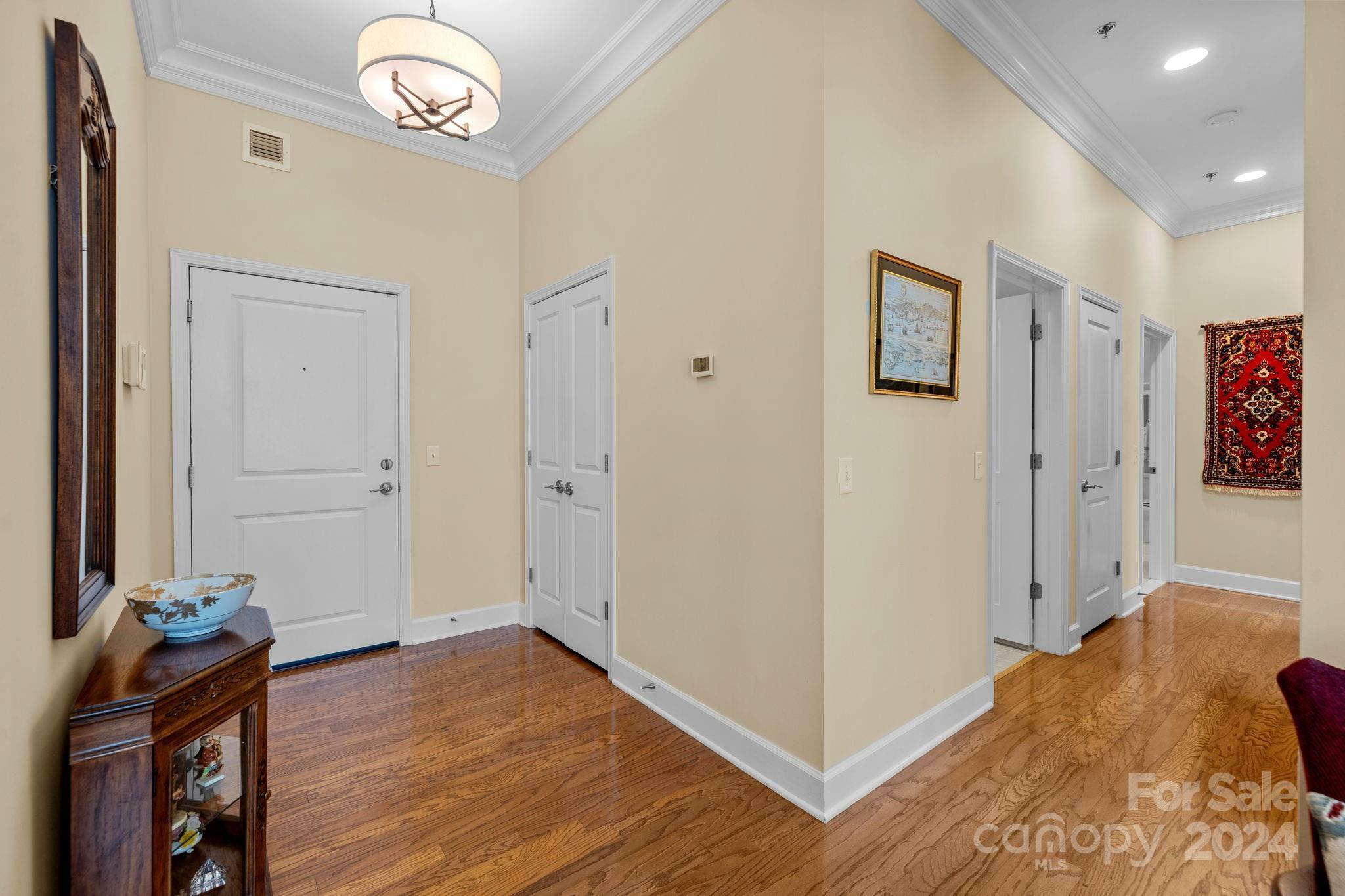 Property Photo:  1320 Fillmore Avenue 504  NC 28203 