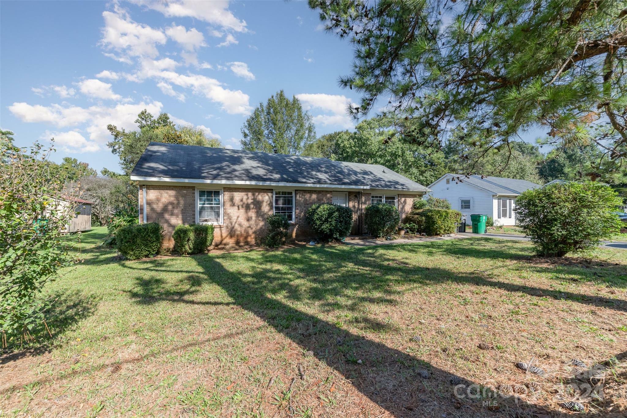 Property Photo:  9900 Nations Ford Road  NC 28273 