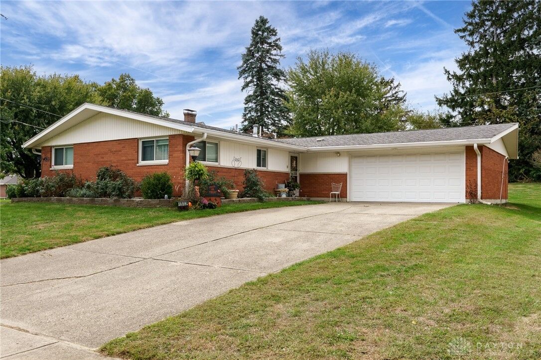 Property Photo:  1902 N Detroit Street  OH 45385 