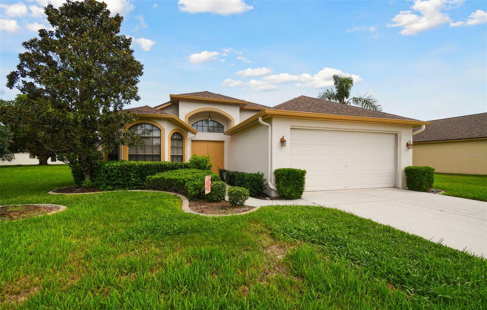 Property Photo:  13742 Bryndlewood Court  FL 34669 