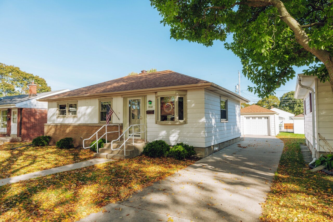 Property Photo: 3814 S 54th St WI 53220