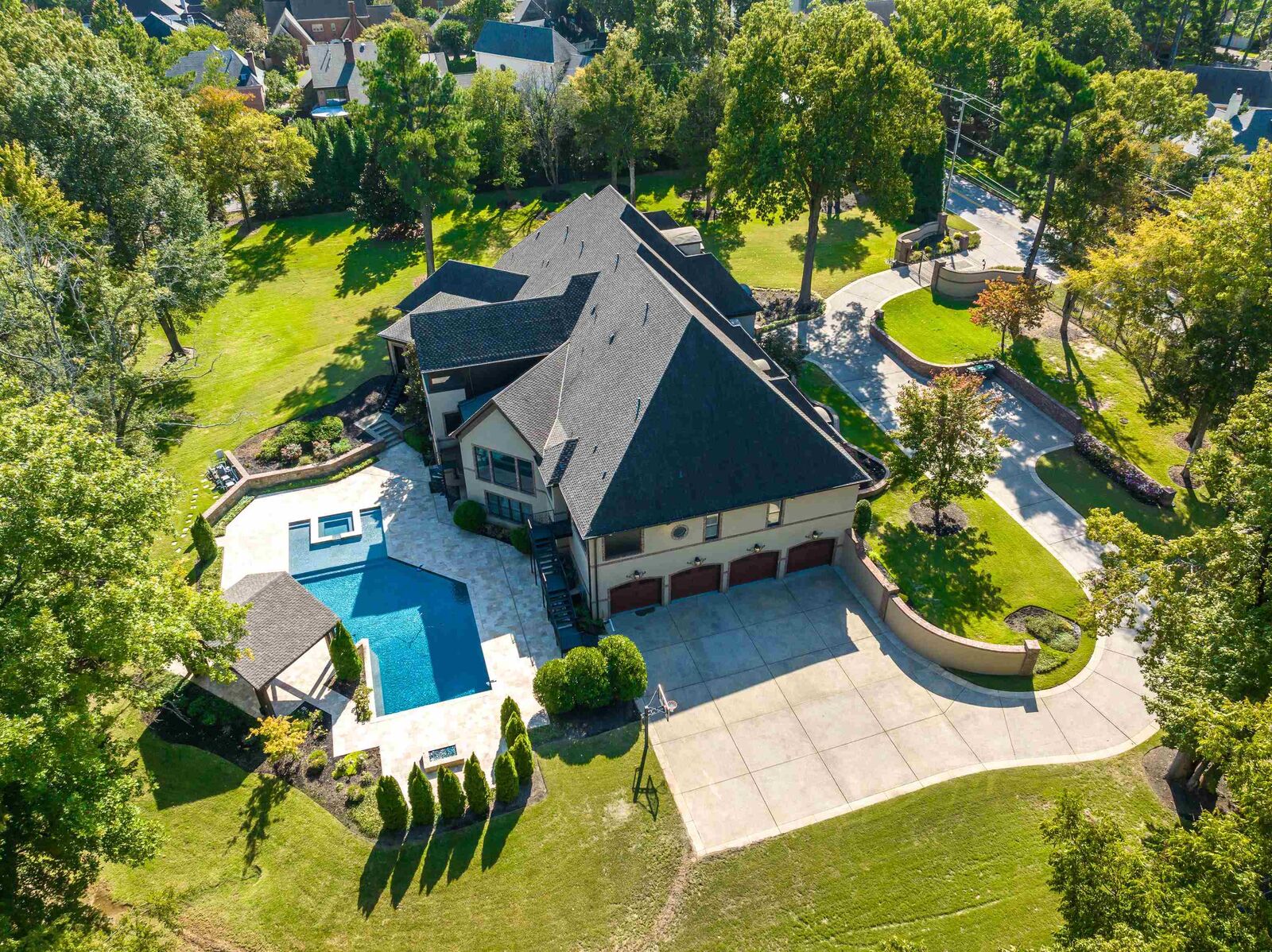 Property Photo: 1450 W Massey Rd TN 38120