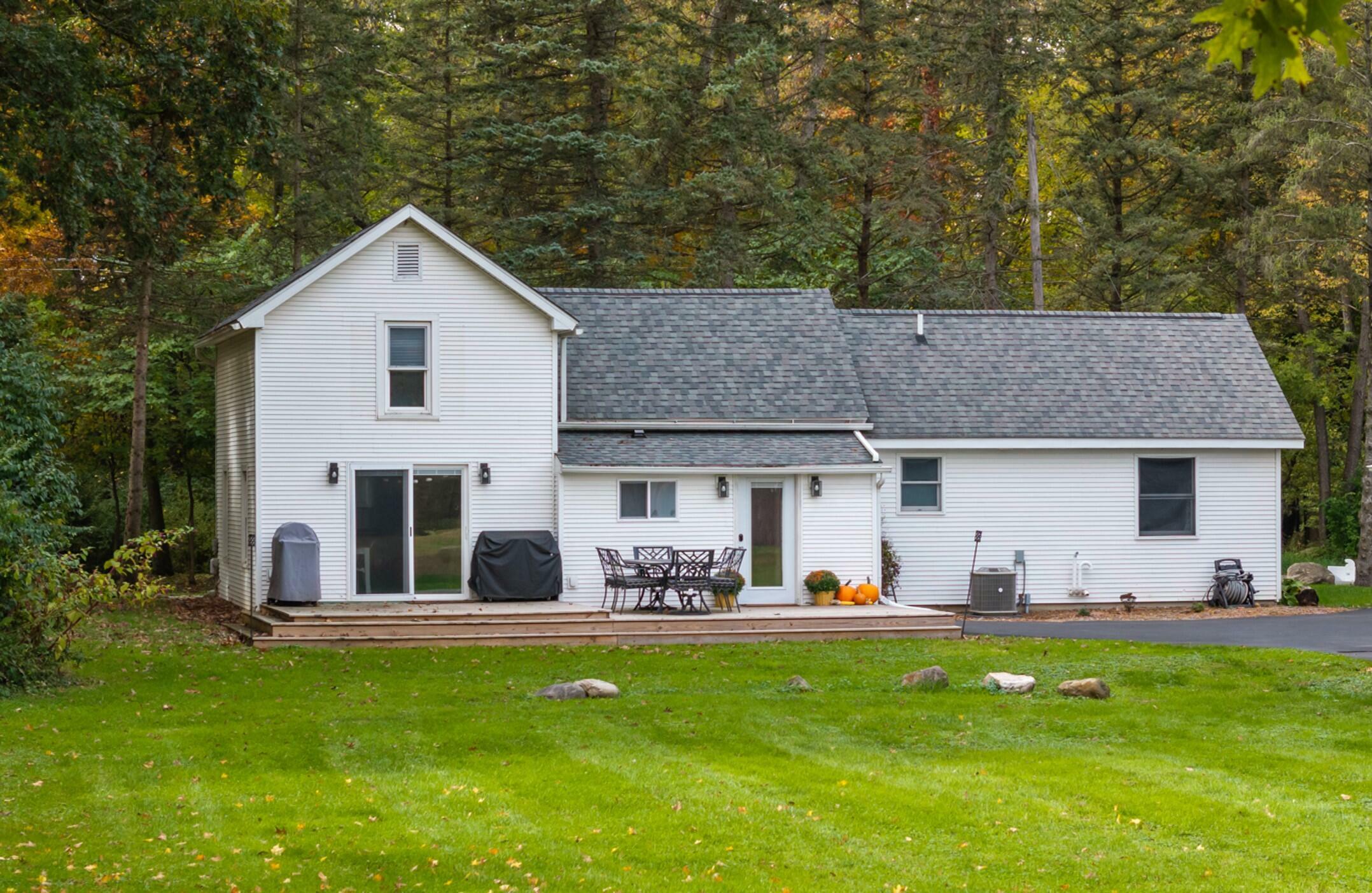 Property Photo:  2531 Reynolds Road  MI 49201 