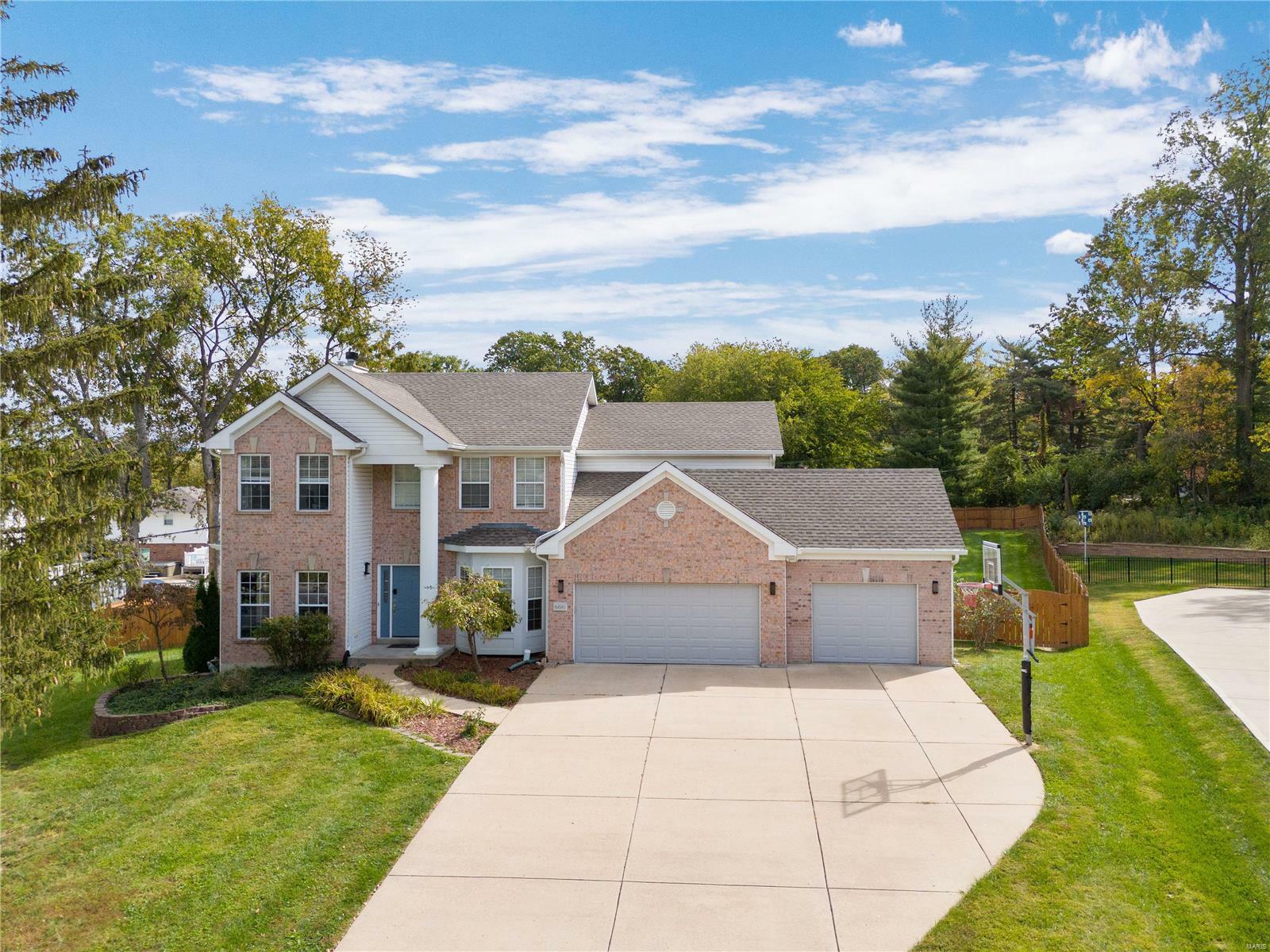 Property Photo: 600 Ashmont Drive MO 63132