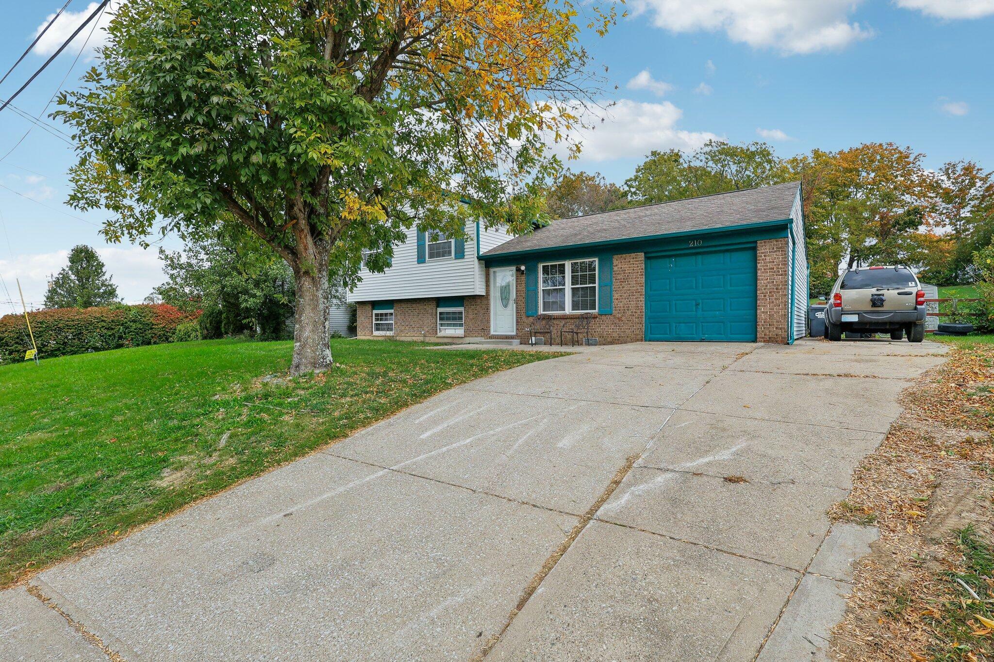 Property Photo:  210 Ashwood Drive  KY 41094 