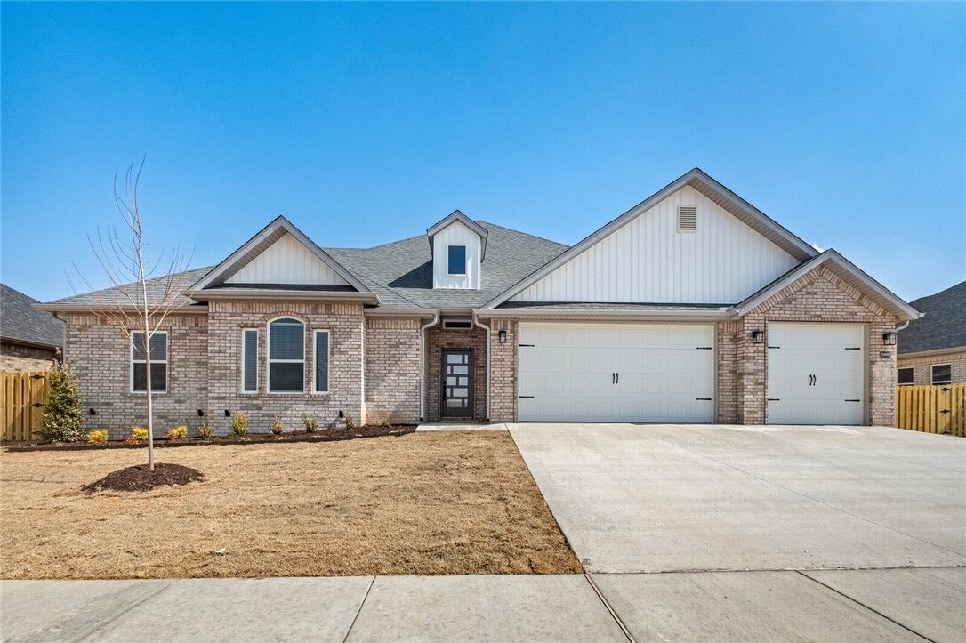 Property Photo: 2008 Charles Street AR 72751