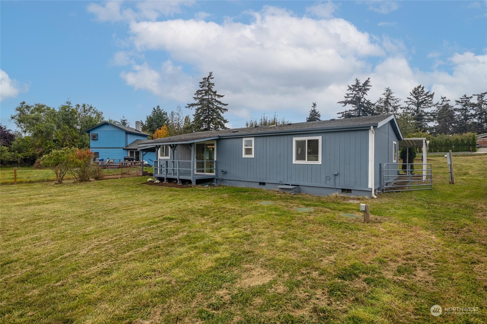 Property Photo:  986 Carl Avenue  WA 98277 