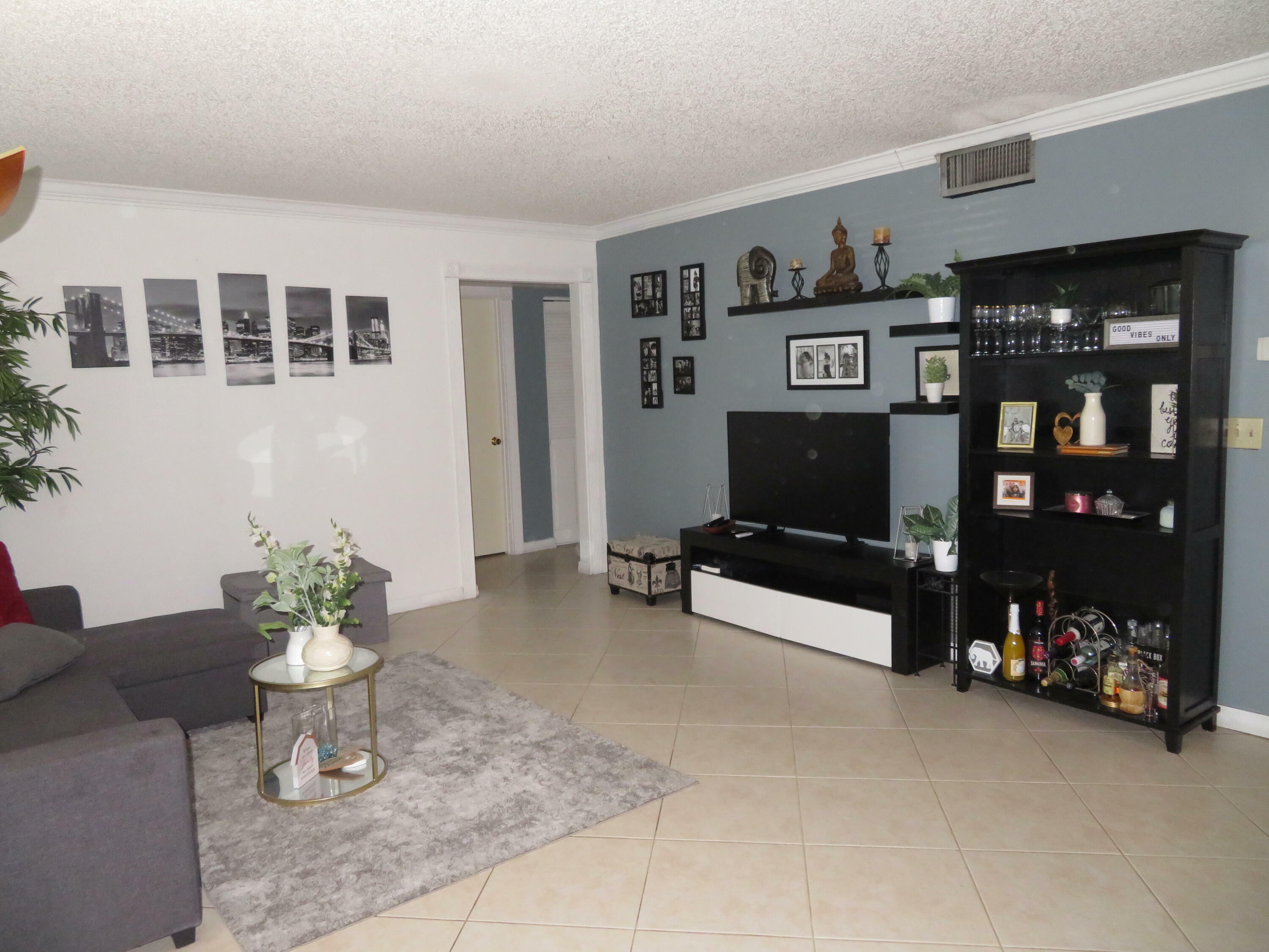 Property Photo:  529 Shady Pine Way A-1  FL 33415 