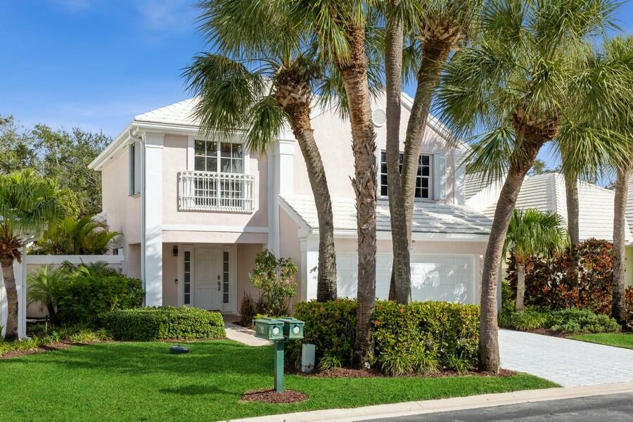 10 Hampton Court  Palm Beach Gardens FL 33418 photo