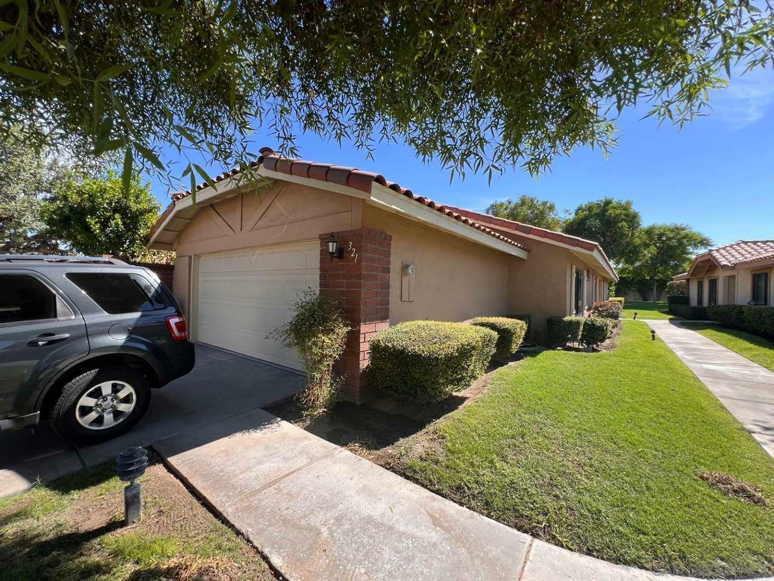 Property Photo:  321 S Sierra Madre  CA 92260 