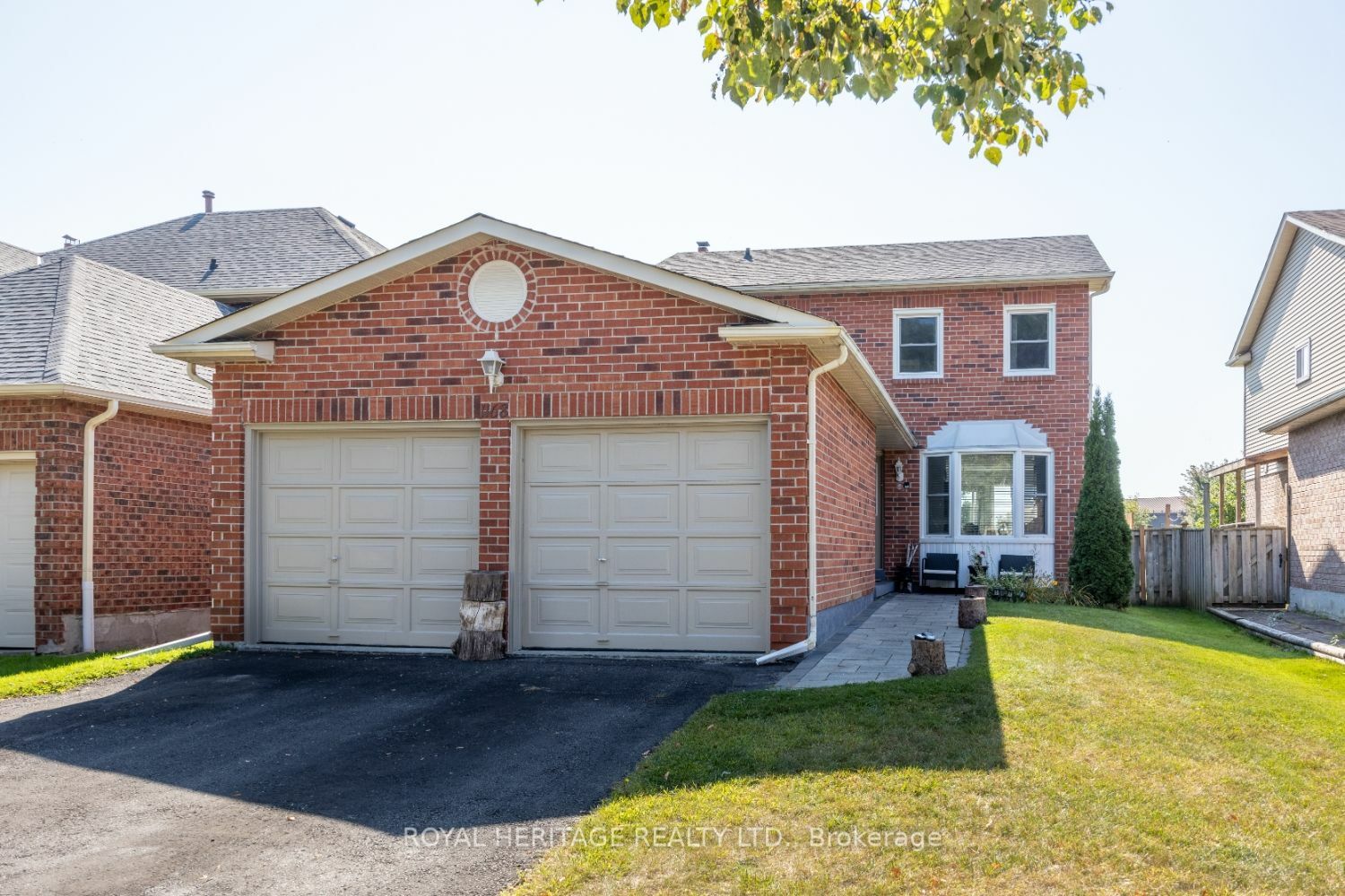 1168 Pebblestone Cres  Pickering ON L1X 1A7 photo