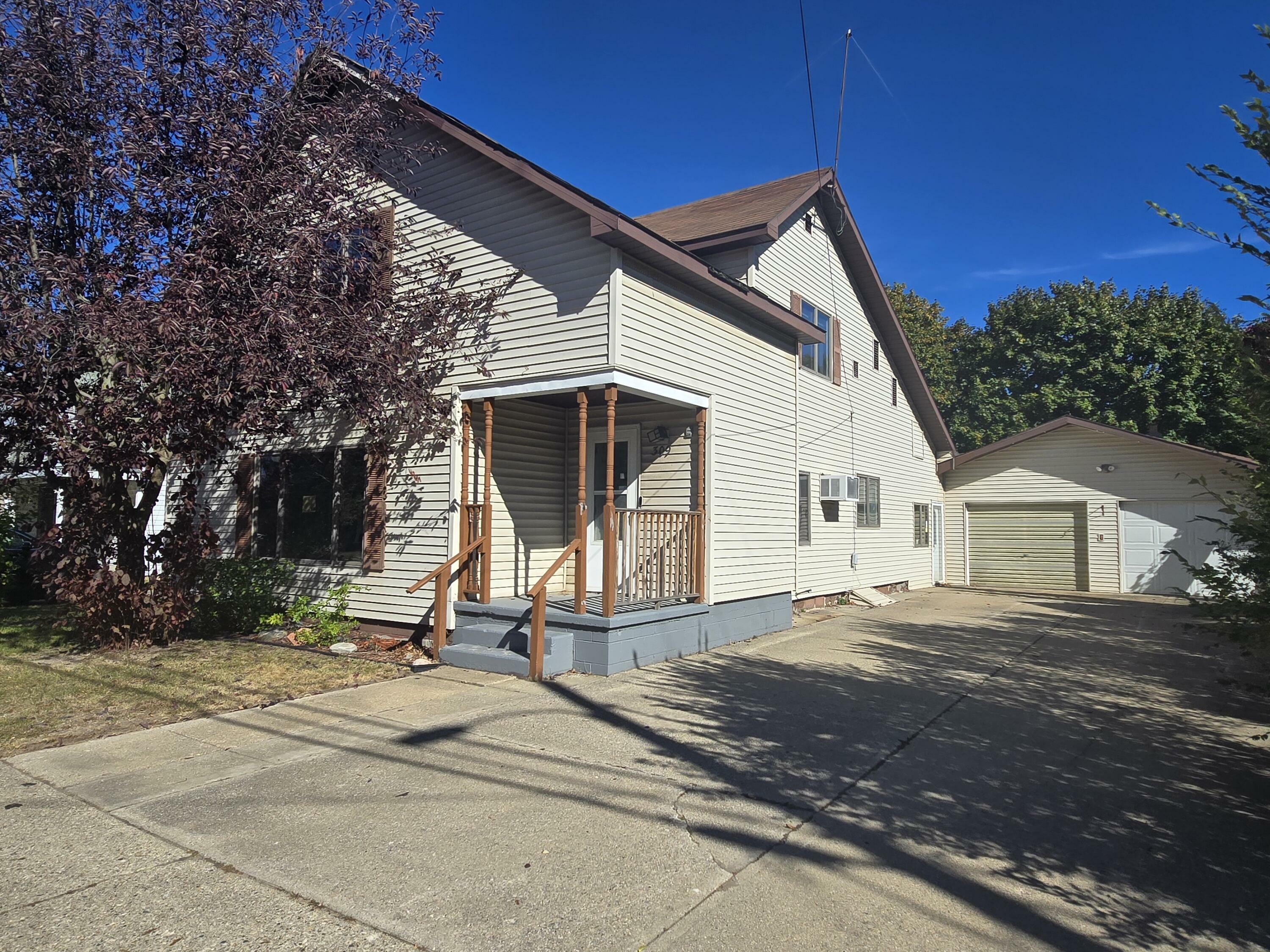 Property Photo:  309 S Michigan Avenue  MI 49663 