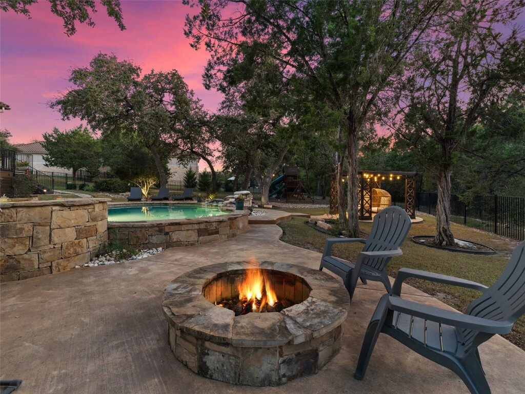 Property Photo:  301 Bella Montagna Circle  TX 78734 