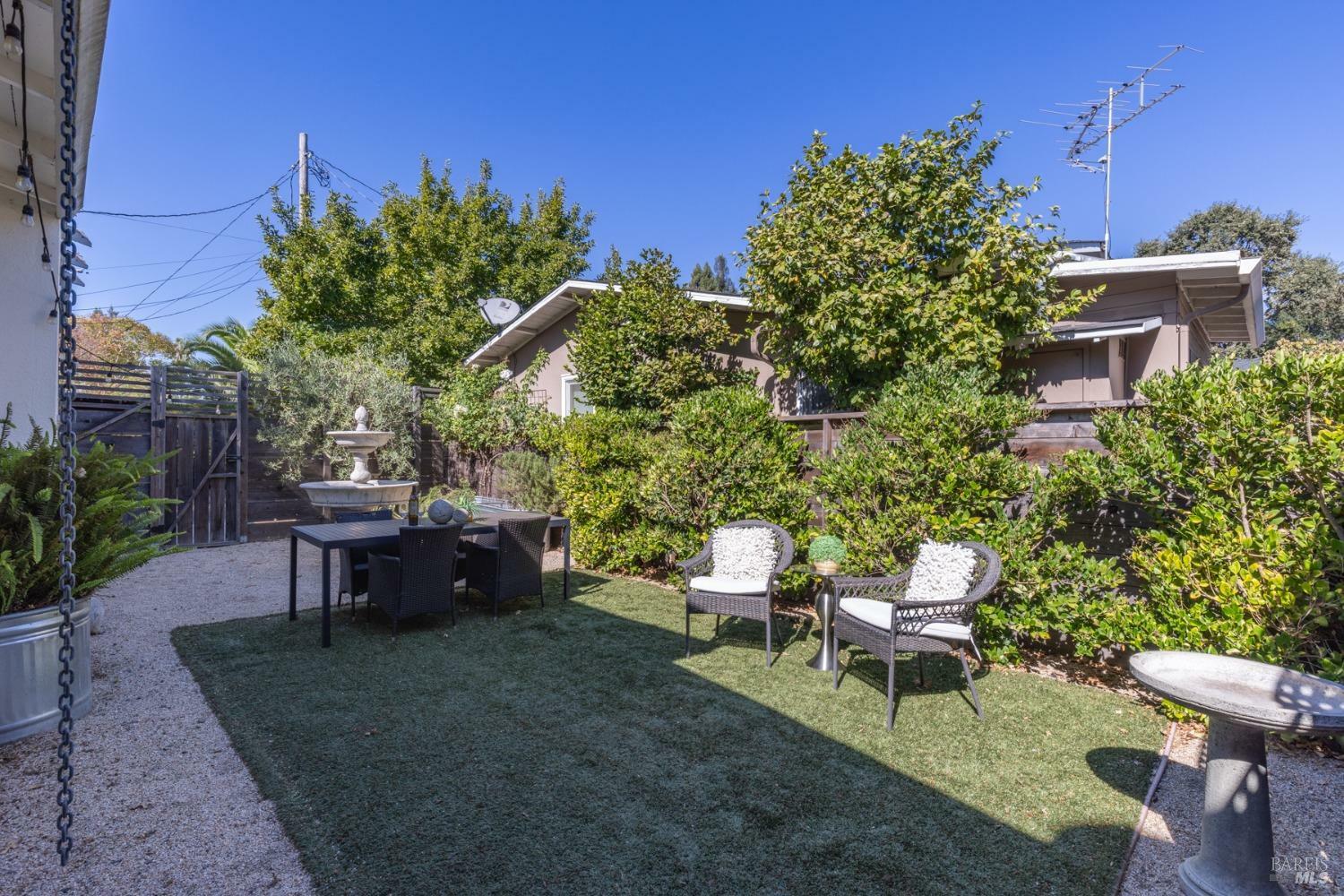 Property Photo:  2 Bulson Court  CA 94559 