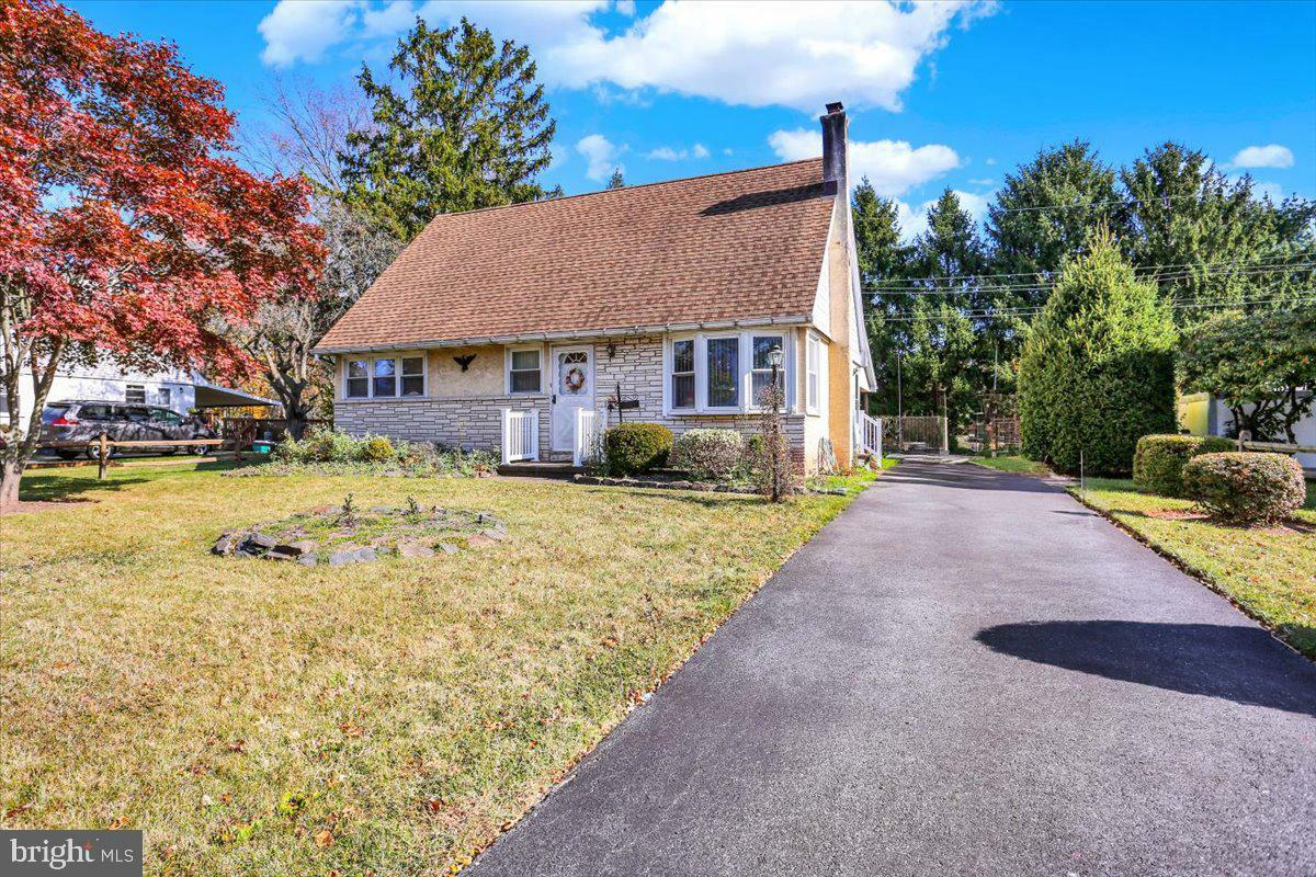 Property Photo:  203 Maplewood Drive  PA 19518 