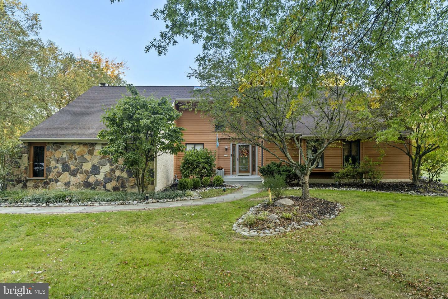 Property Photo: 923 Saint Andrews Drive PA 19355