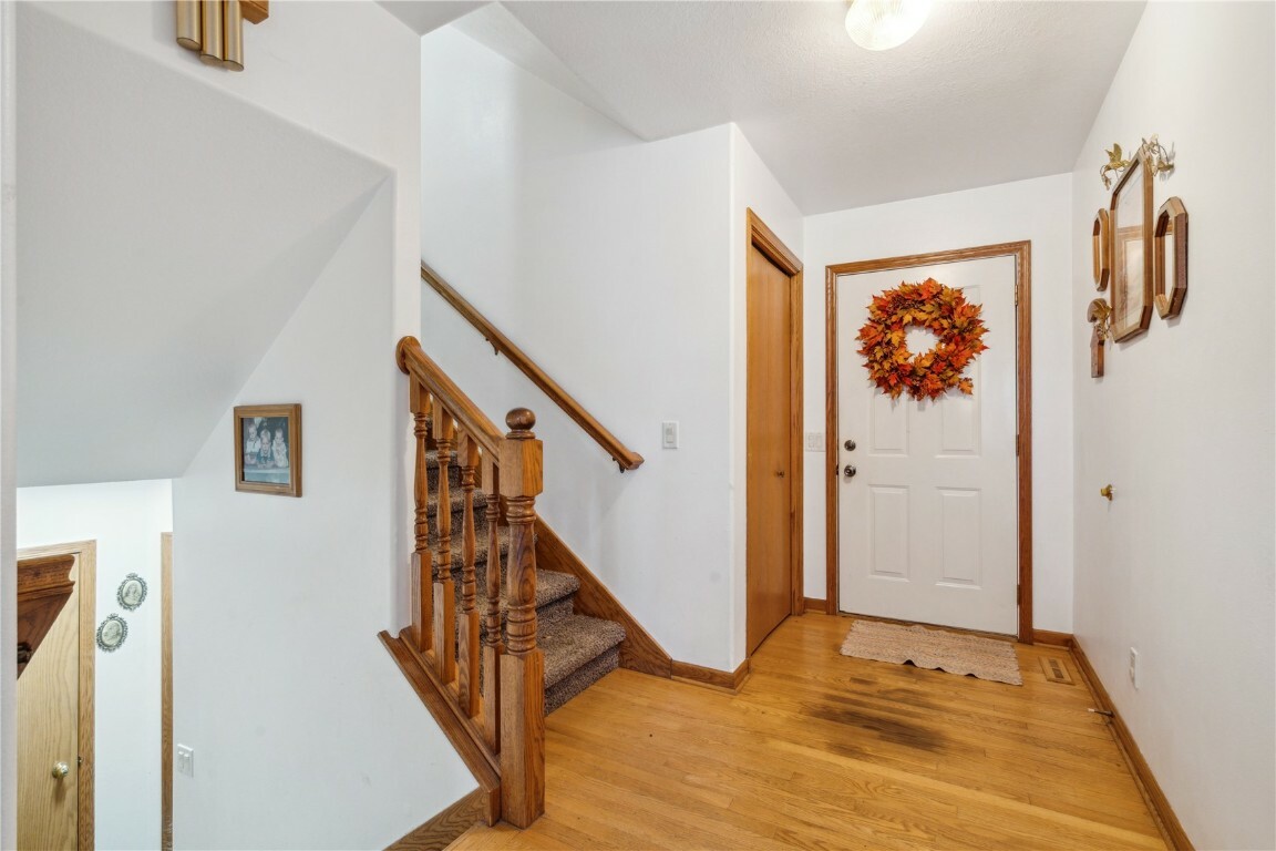 Property Photo:  525 29th Avenue  IA 52203 