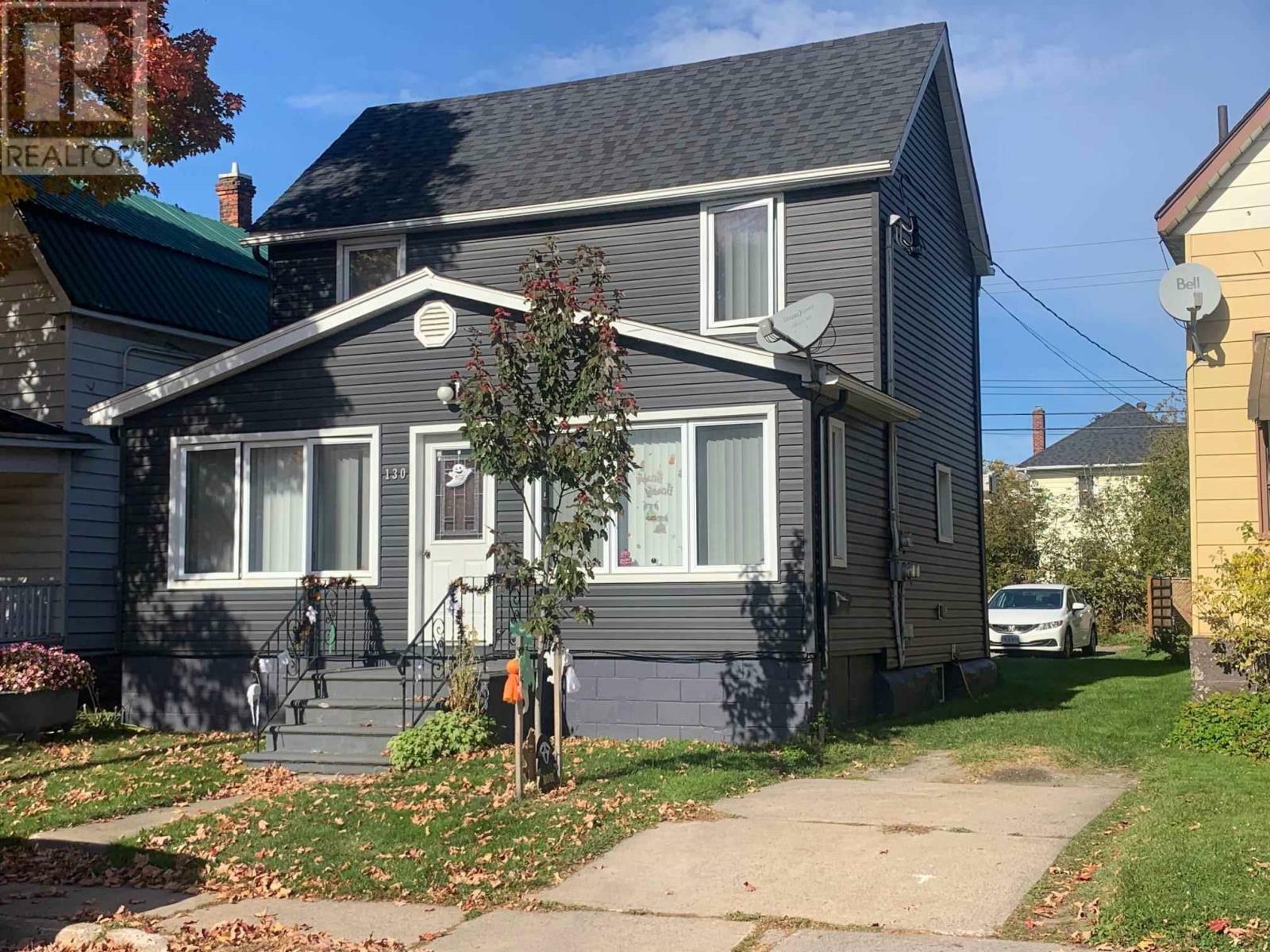 Property Photo:  130 Albert St W  ON P6A 1B4 