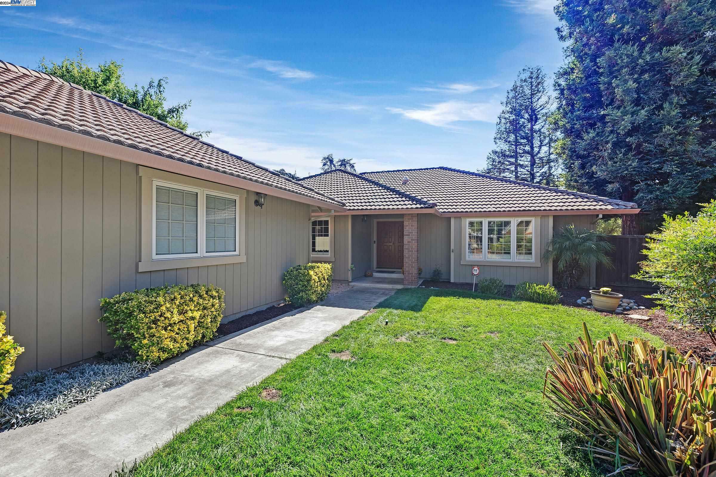 Property Photo:  38961 Altura St  CA 94536 