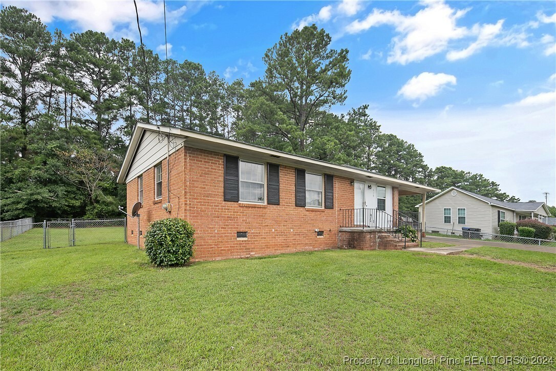 Property Photo:  419 N Wright Street  NC 28376 