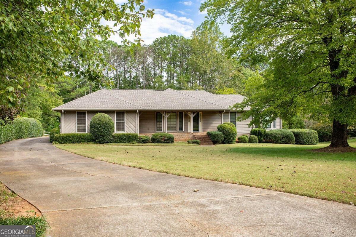 610 Rounsaville Road  Roswell GA 30076 photo