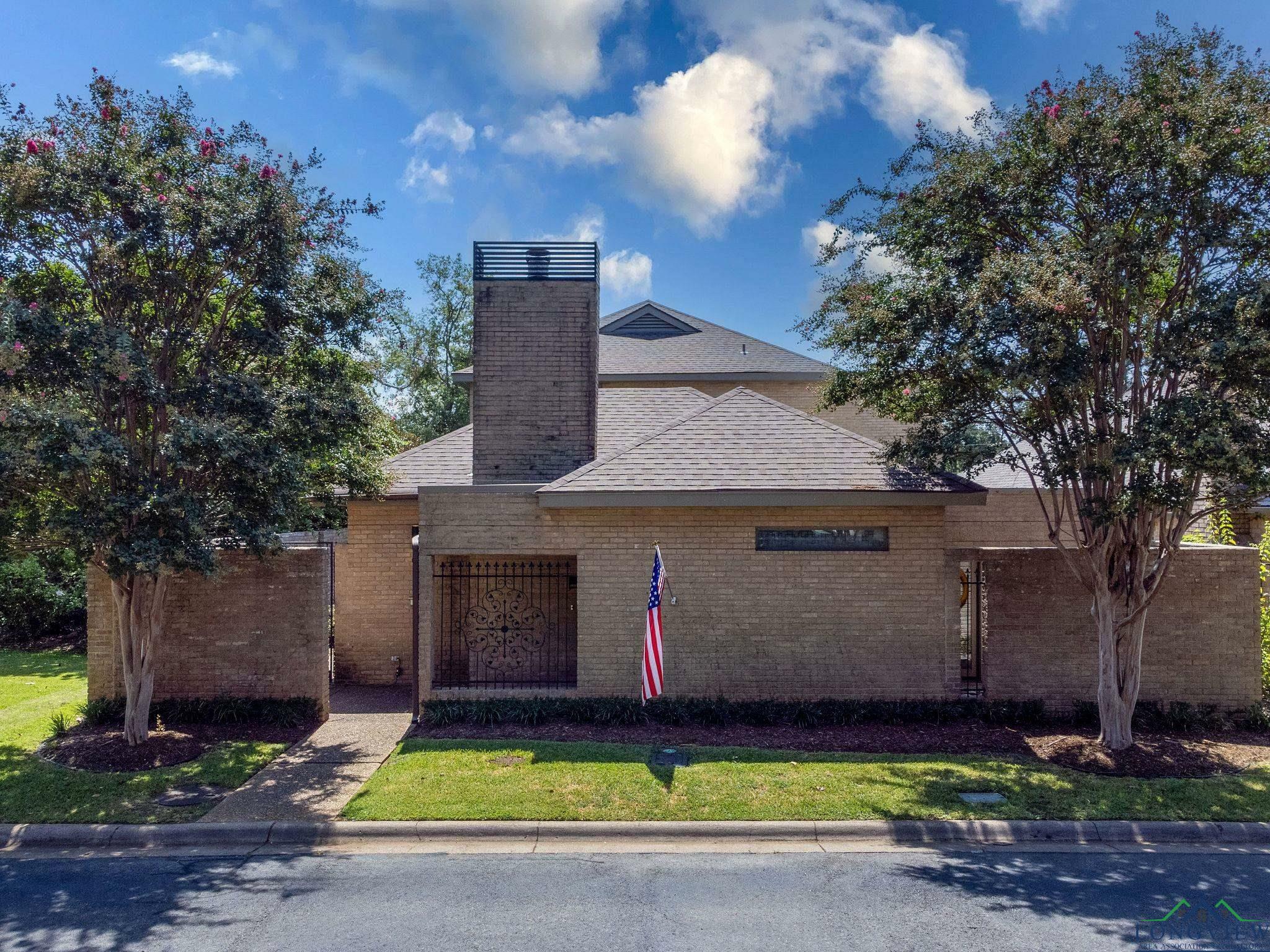 Property Photo:  36 Palisades Blvd  TX 75605 