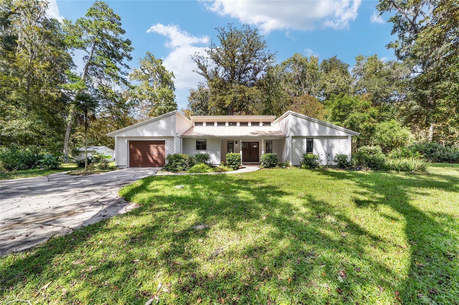 Property Photo:  5522 NW 83rd Terrace  FL 32653 