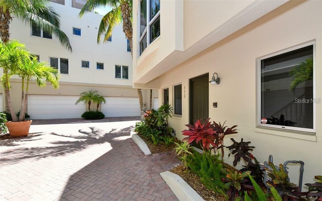 Property Photo:  235 Cocoanut Avenue 113C  FL 34236 