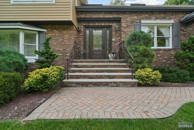 Property Photo:  15 Woodside Avenue  NJ 07006 