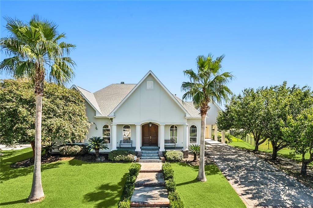 Property Photo: 306 Portside Lane LA 70458