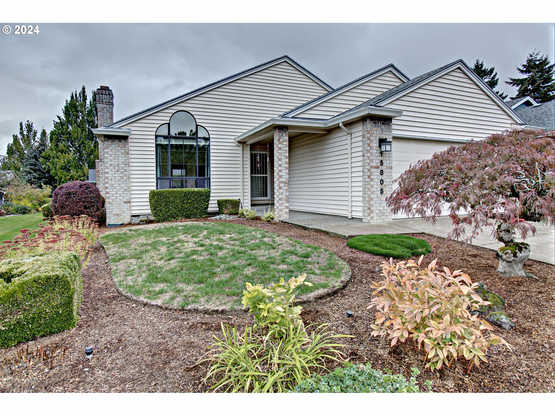 Property Photo: 15805 NE Eugene St OR 97230