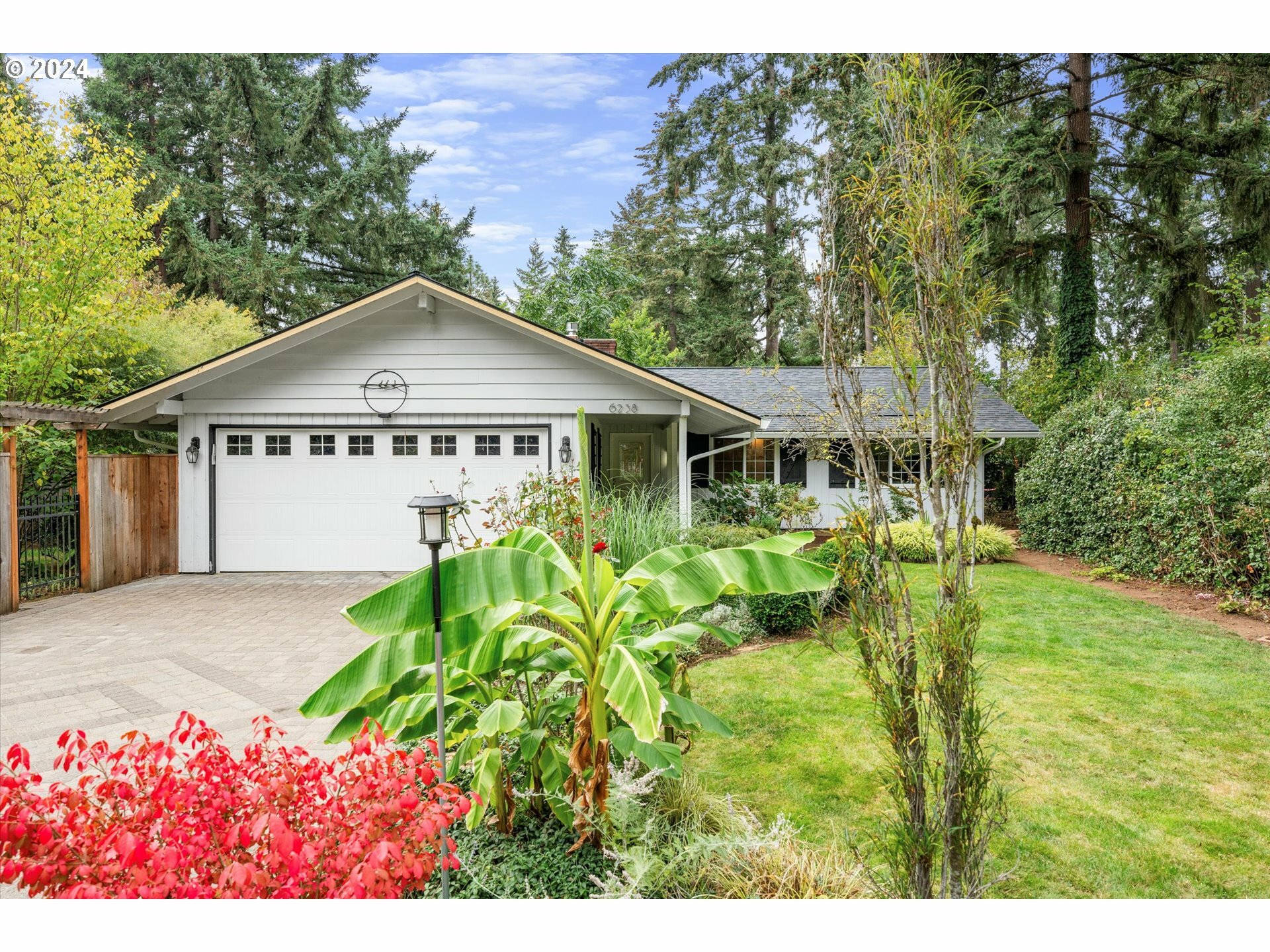 Property Photo: 6238 McEwan Rd OR 97035