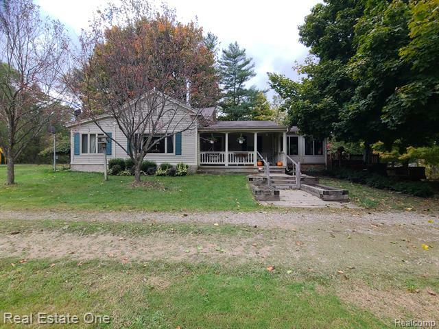 440 W Newark Road  Lapeer Twp MI 48446 photo