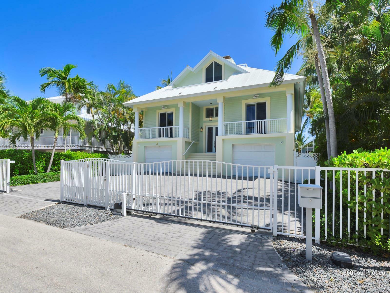 Property Photo:  3 North Dr  FL 33037 