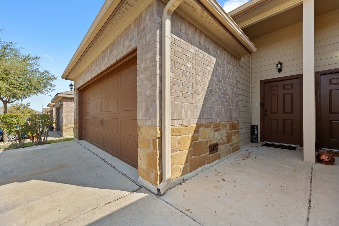 Property Photo:  143 Samuel Drive A &Amp B  TX 78610 