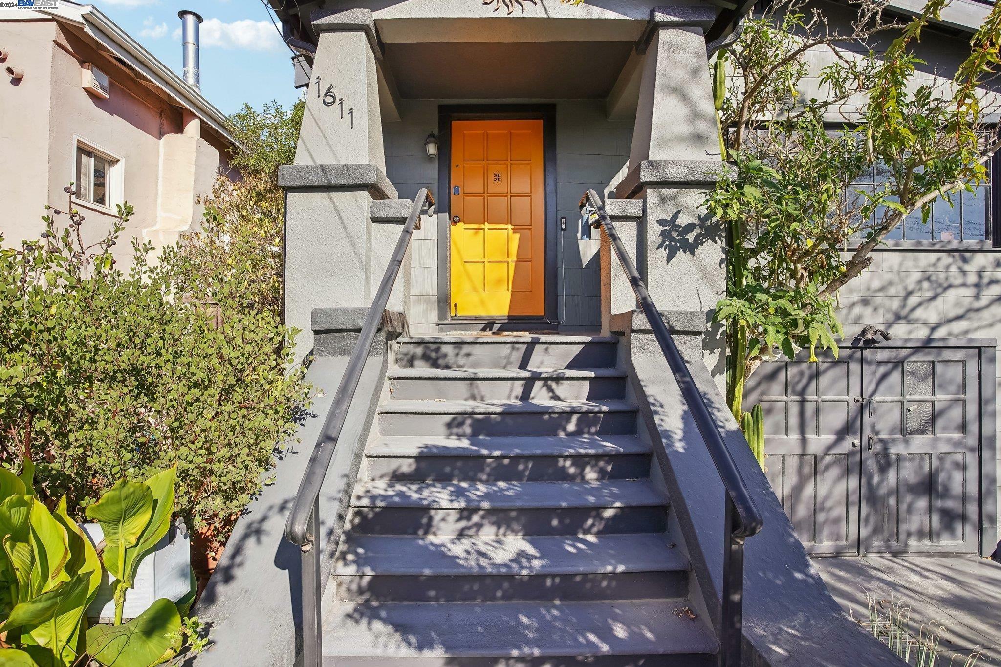 Property Photo:  1611 Curtis St  CA 94702 