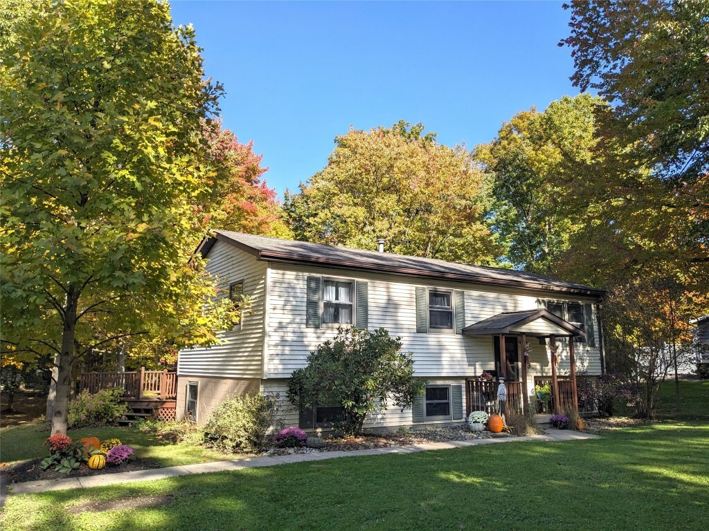Property Photo: 43 Umburn Drive PA 16401