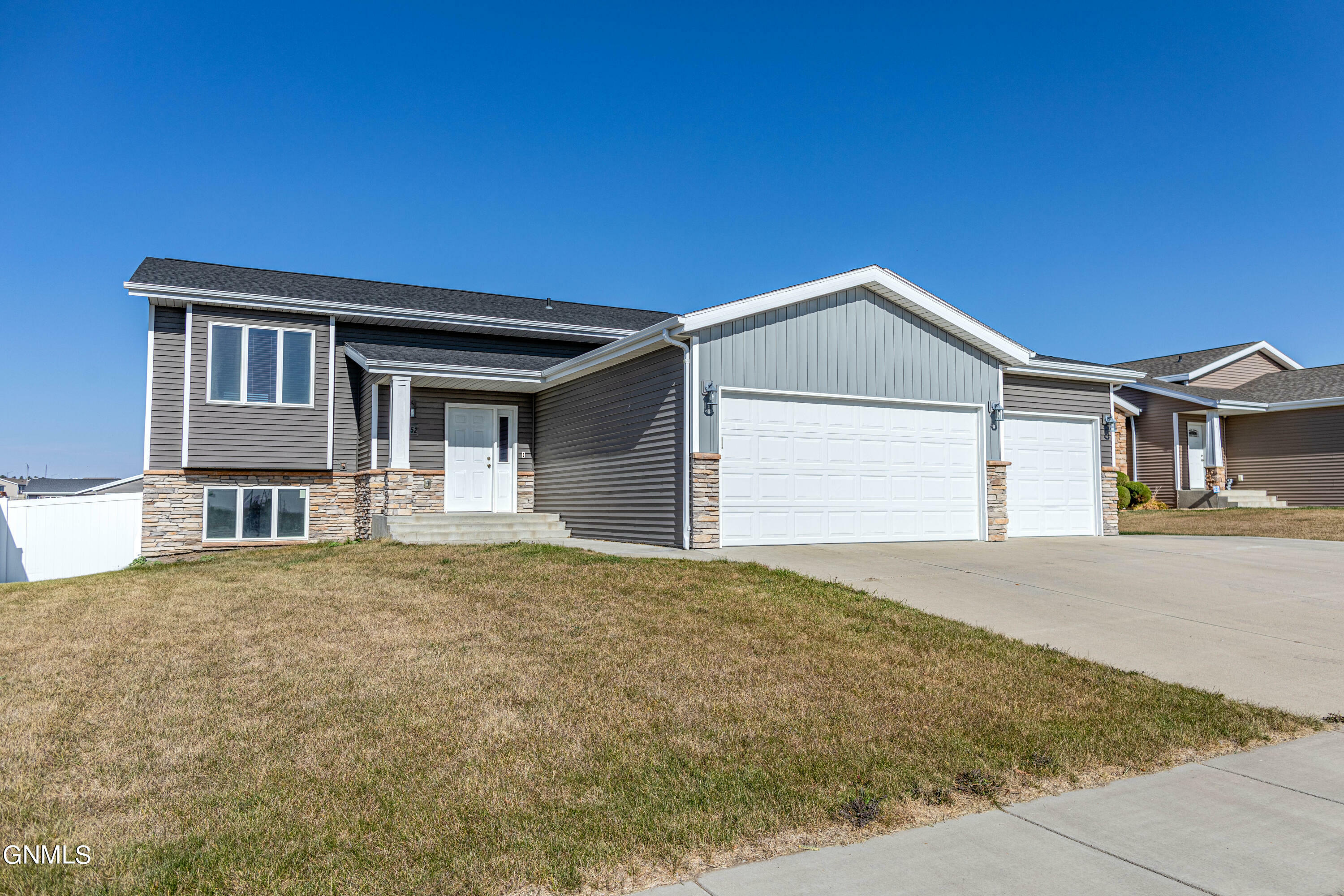 Property Photo:  3452 Doubleday Drive  ND 58503 