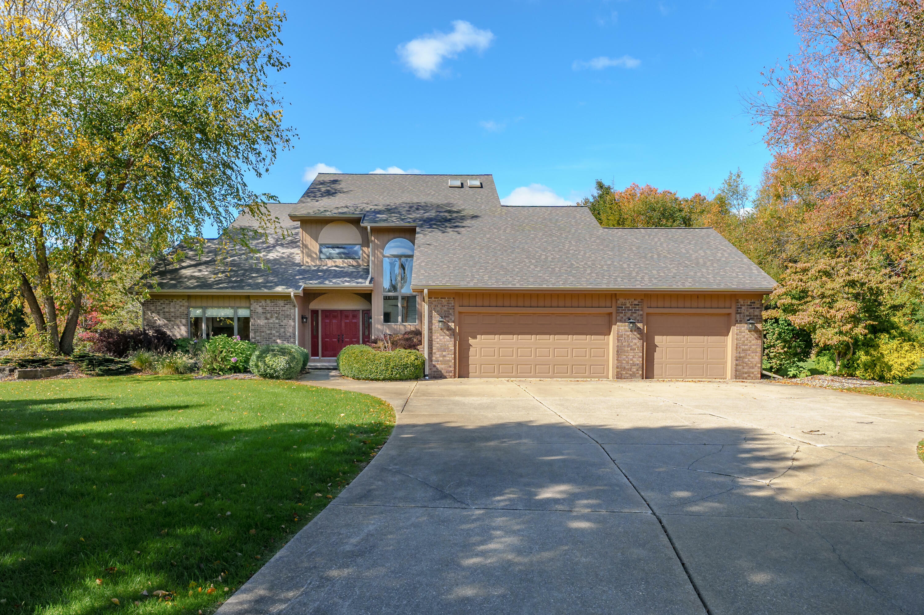 Property Photo:  147 Minges Hills Drive  MI 49015 