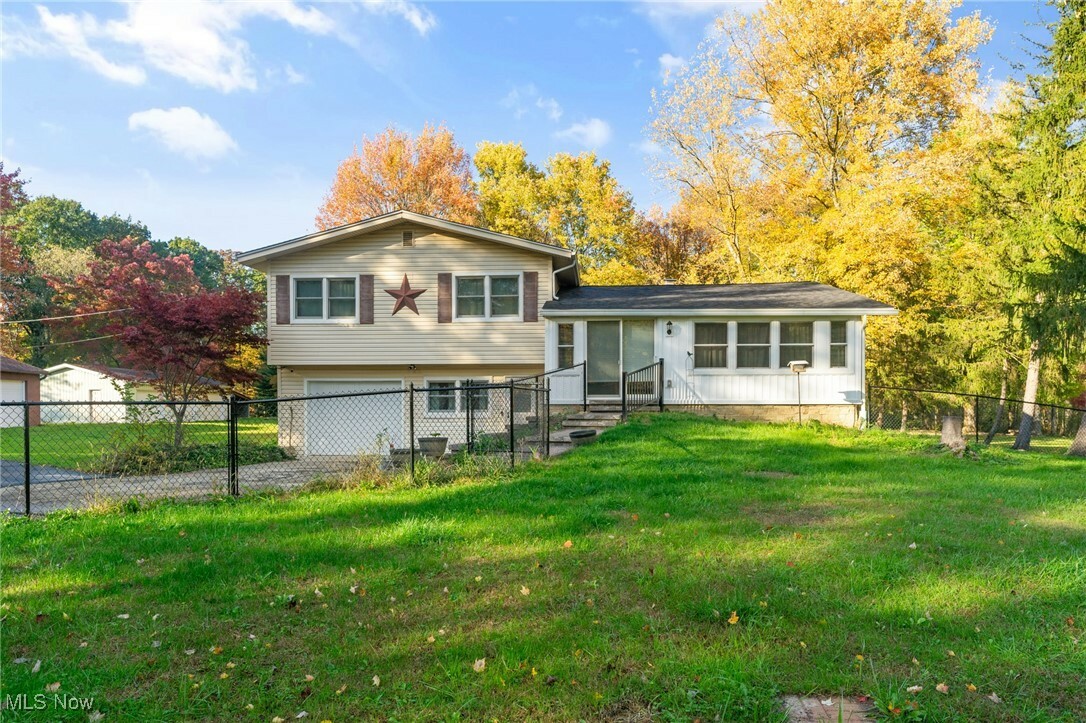 Property Photo:  10460 N Palmyra Road  OH 44451 