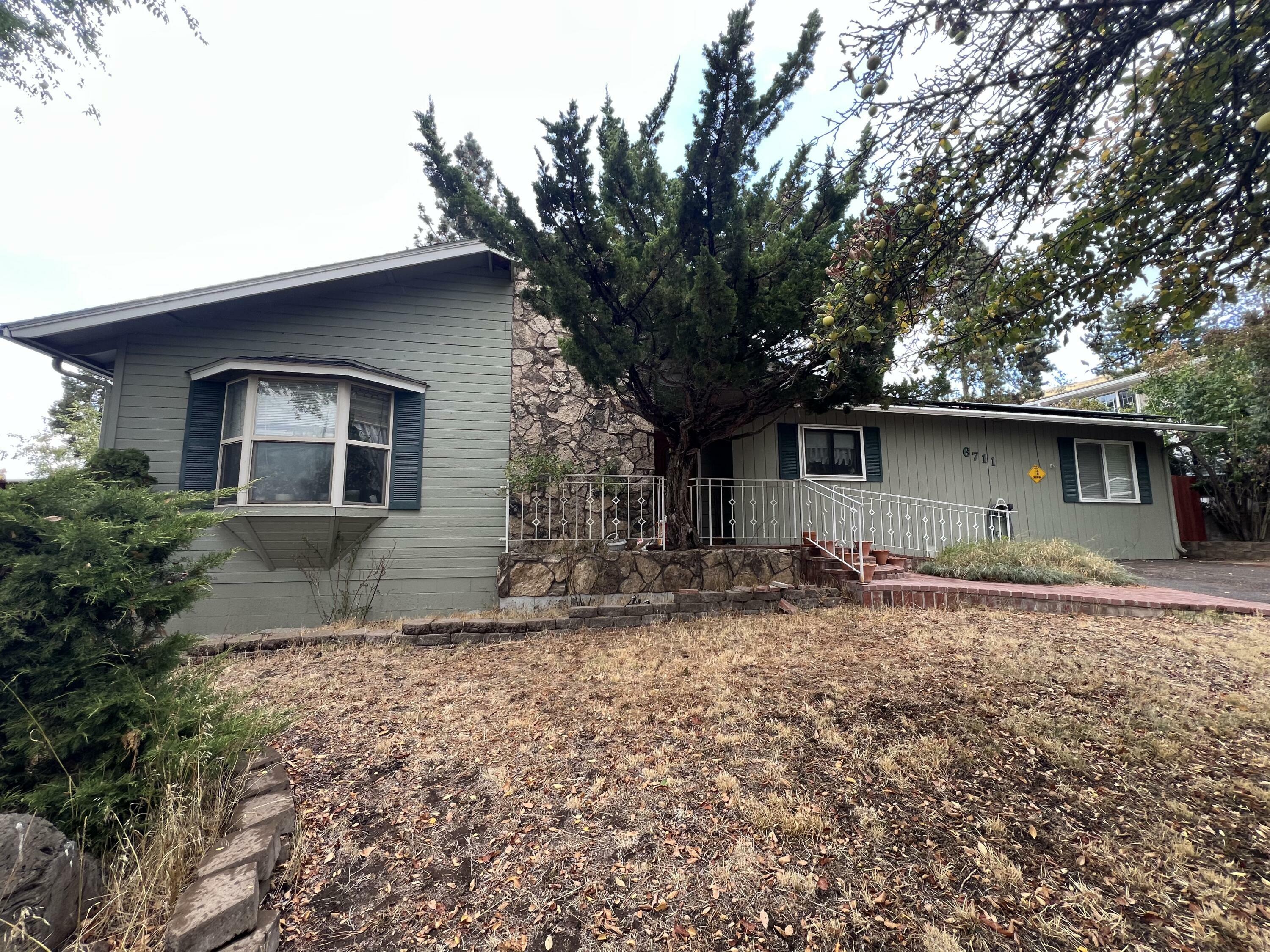 Property Photo:  6711 Shasta Way  OR 97603 