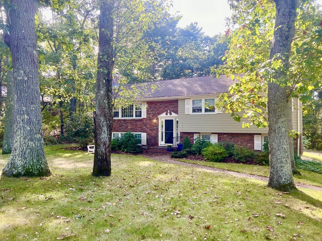 Property Photo:  17 Rolling Ln  MA 02052 