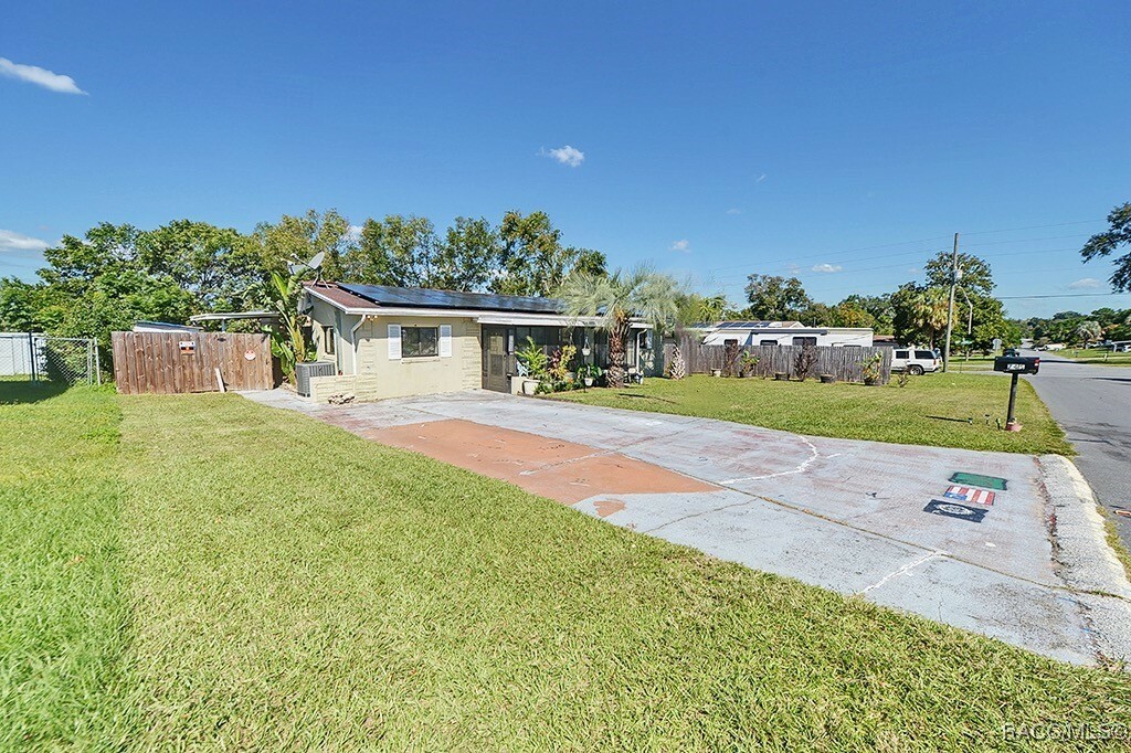 Property Photo:  74 S Harrison Street  FL 34465 