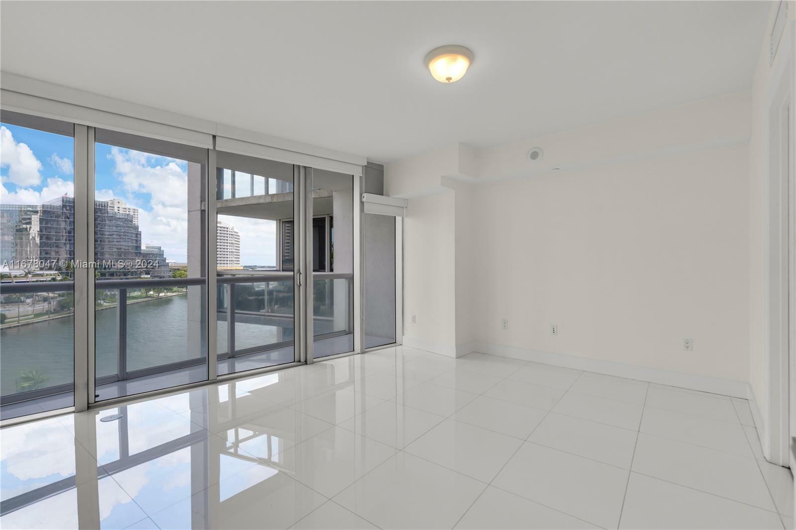 Property Photo:  495 Brickell Ave Bay607  FL 33131 