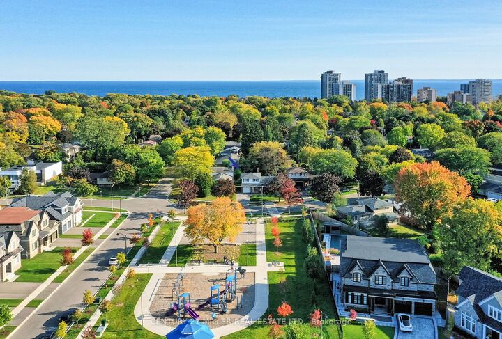 Property Photo:  2132 Hixon St  ON L6L 1T4