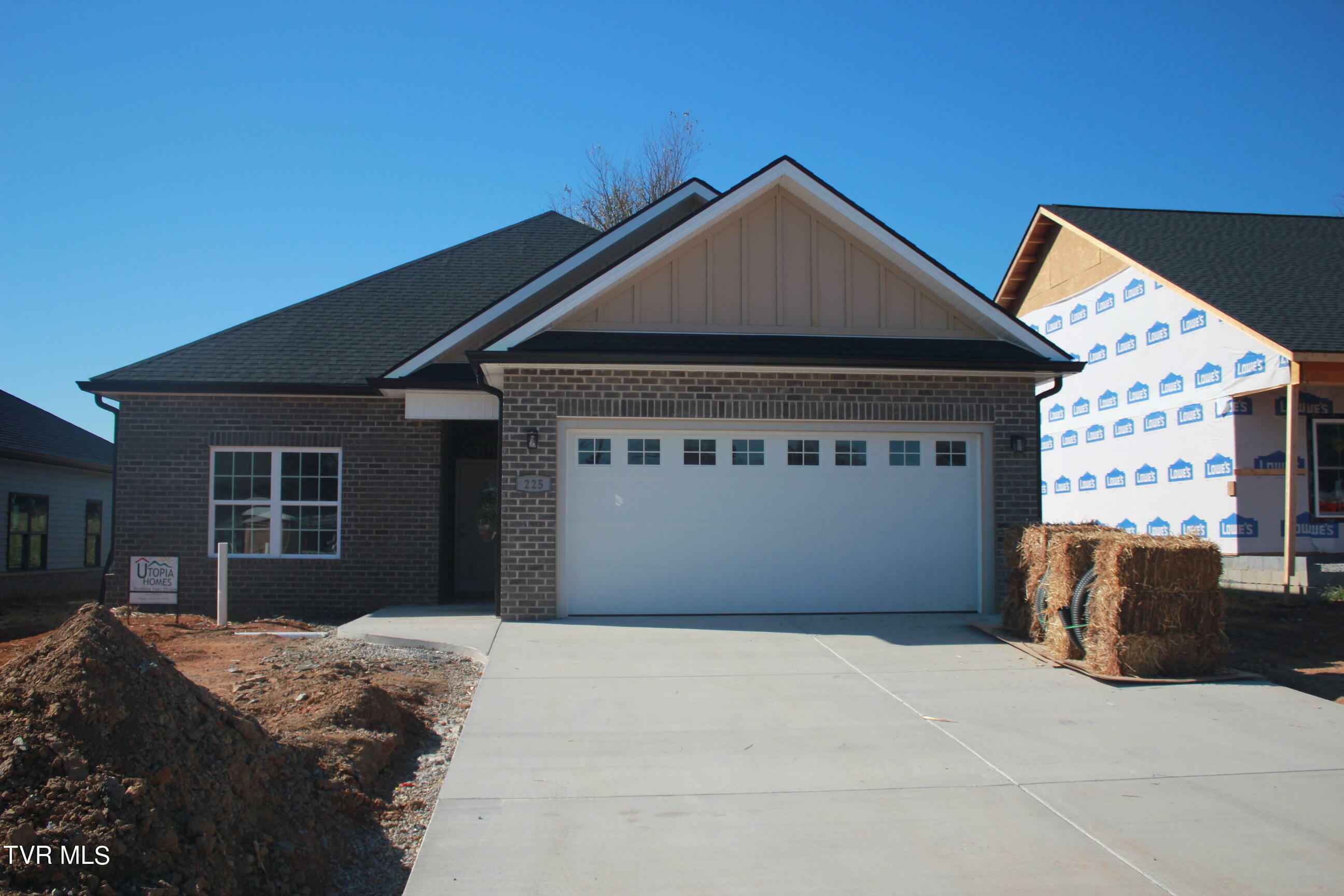 Property Photo:  225 Dry Kiln Court  TN 37615 