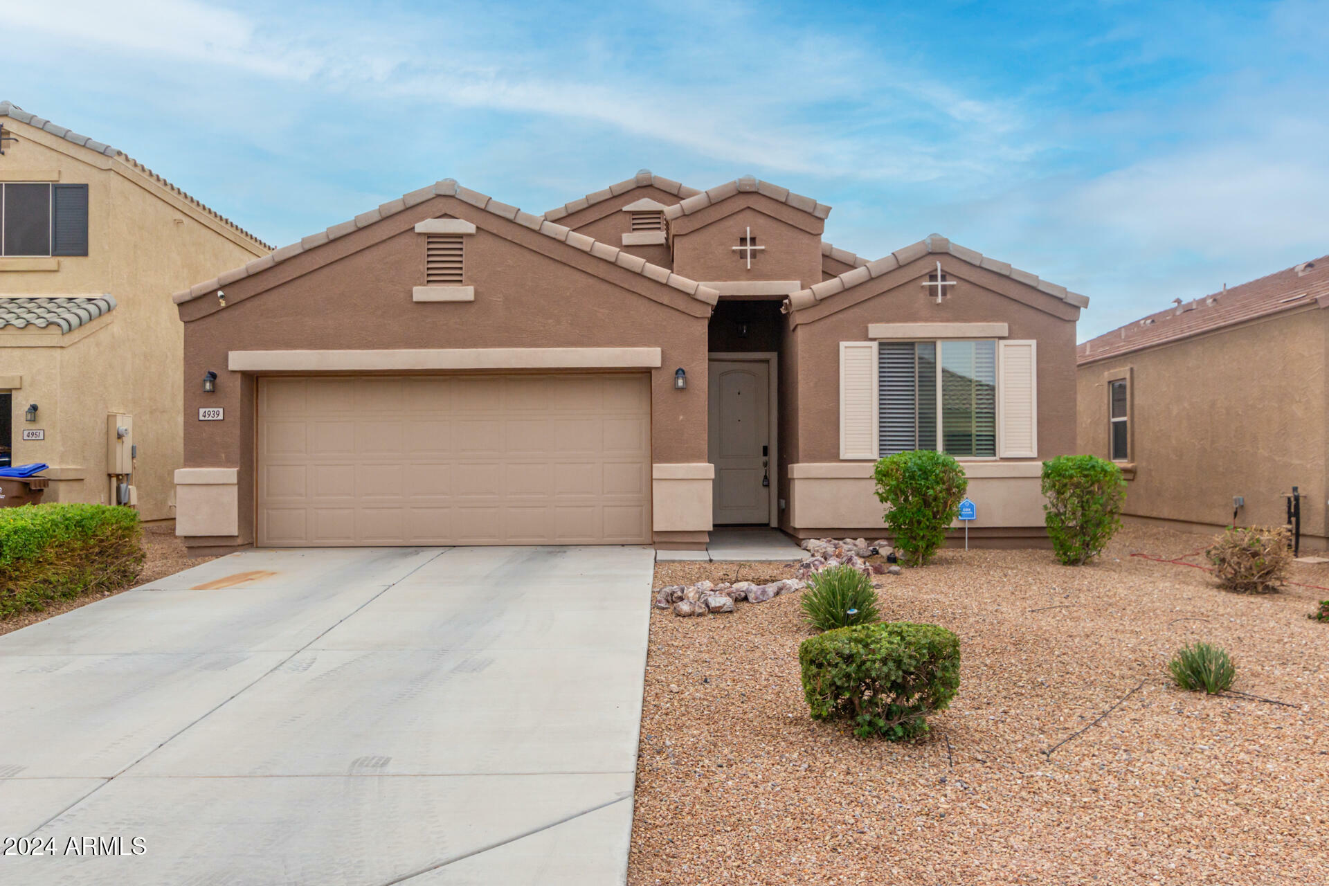 Property Photo:  4939 E Iolite Street  AZ 85143 